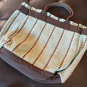 Gap tote bag with zipper pouch